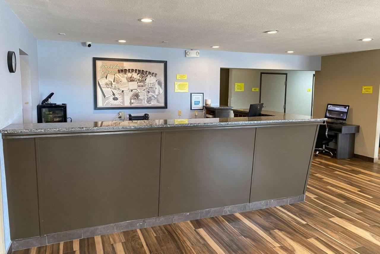 独立村速8酒店 Independence 外观 照片